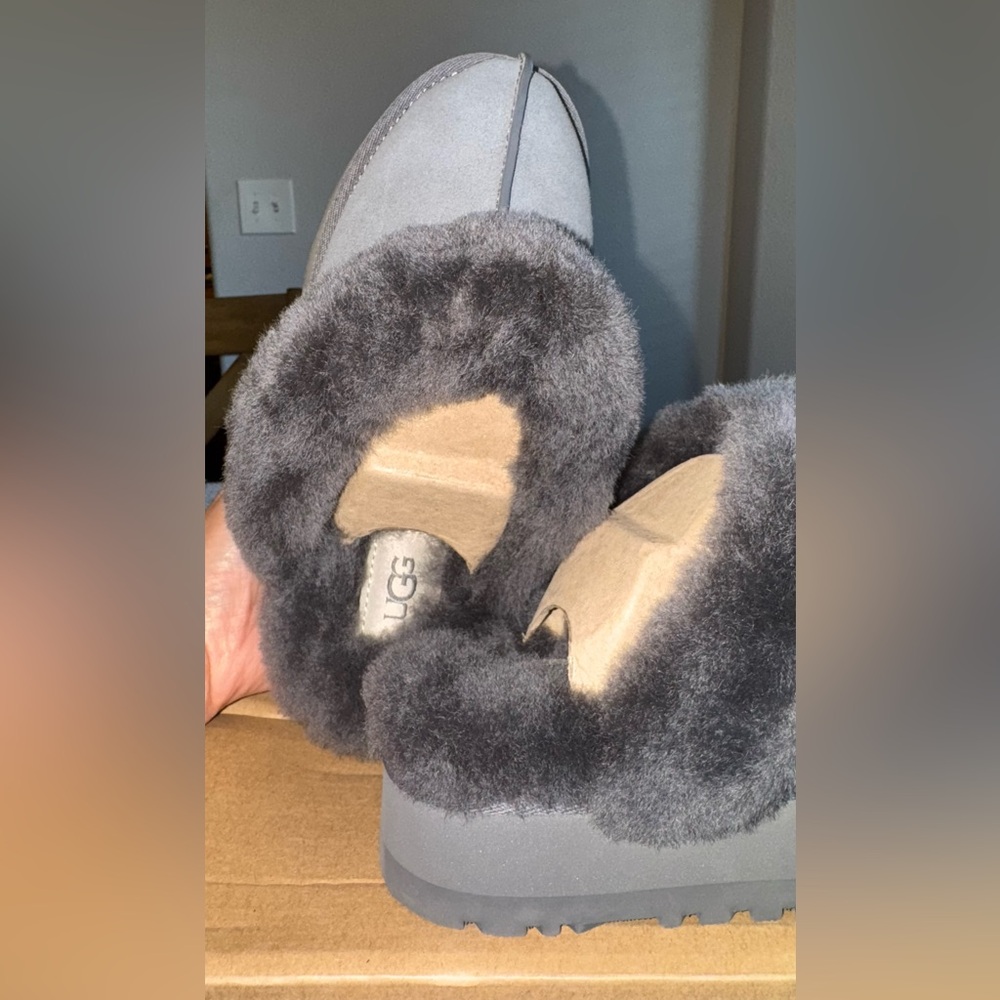 UGG Disquette Platform Slipper Water-Resistant Suede, Charcoal Gray, Size US 6 - Picture 10 of 12